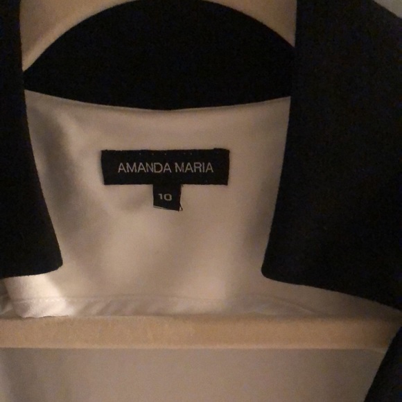 Amanda Maria white/black trench - Picture 2 of 4